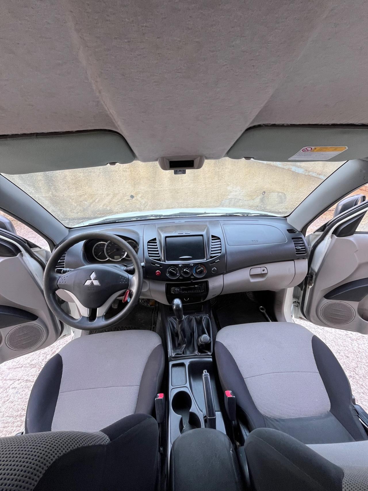 Mitsubishi L200 2.5 DI-D/136CV Club Cab Invite DPF