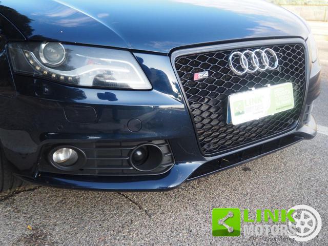 AUDI A4 3.0 V6 TDI quattro aut.*? 160,00 al mese*