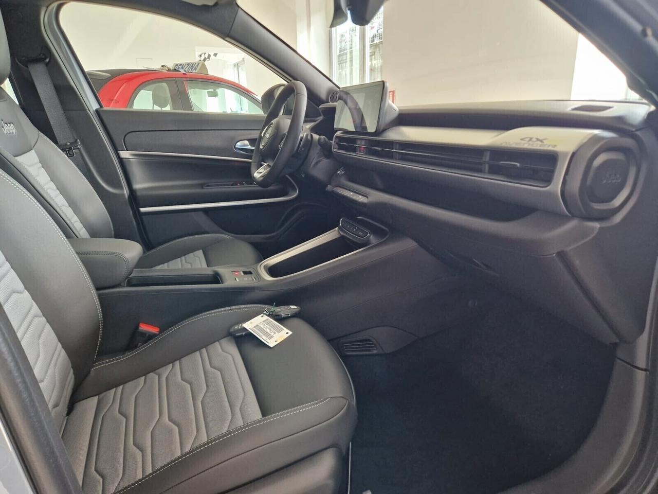 Jeep Avenger 1.2 Turbo 145 CV MHEV 4xe Upland