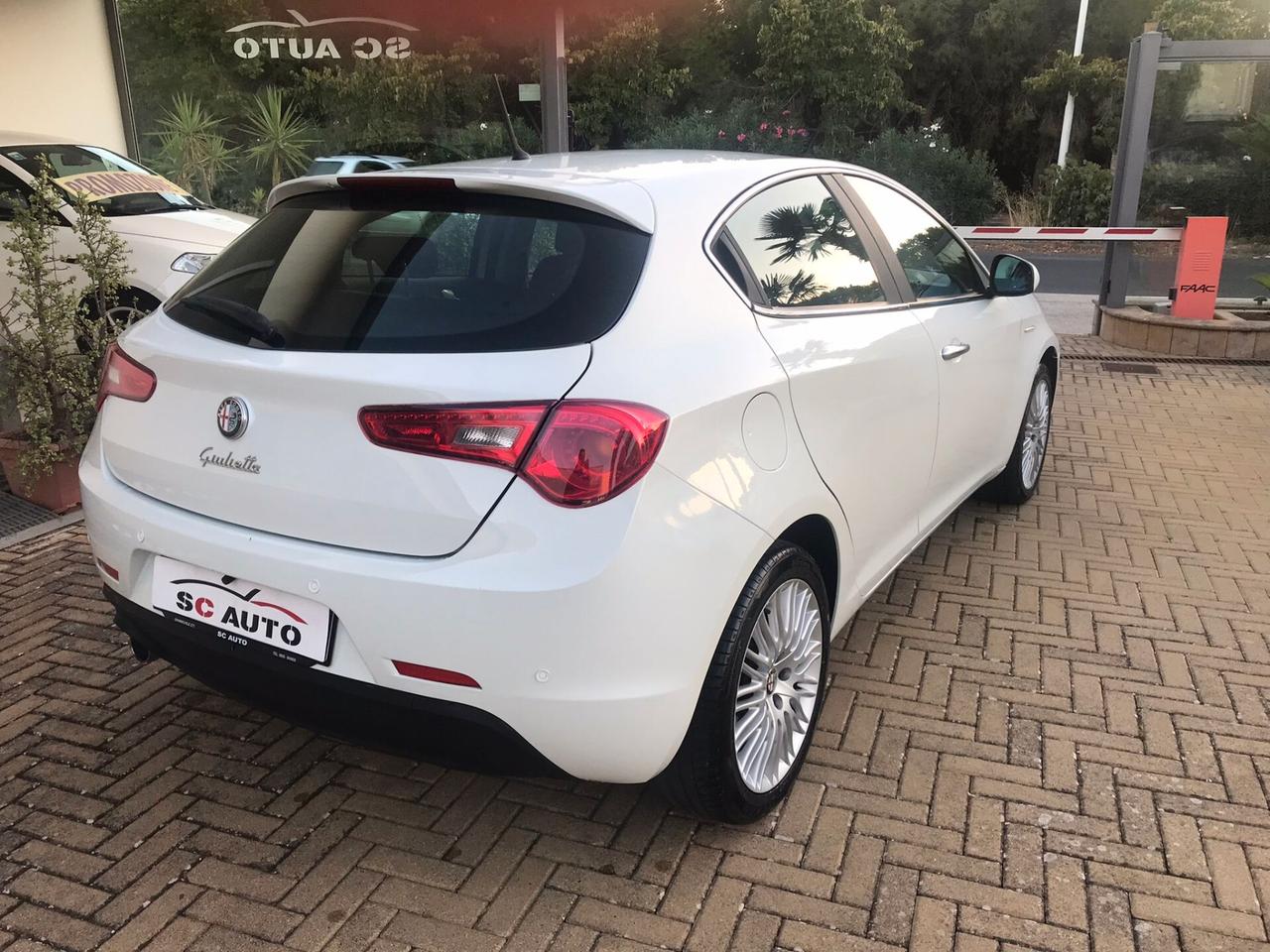 Alfa Romeo Giulietta 1.6 JTDm-2 105 CV Distinctive