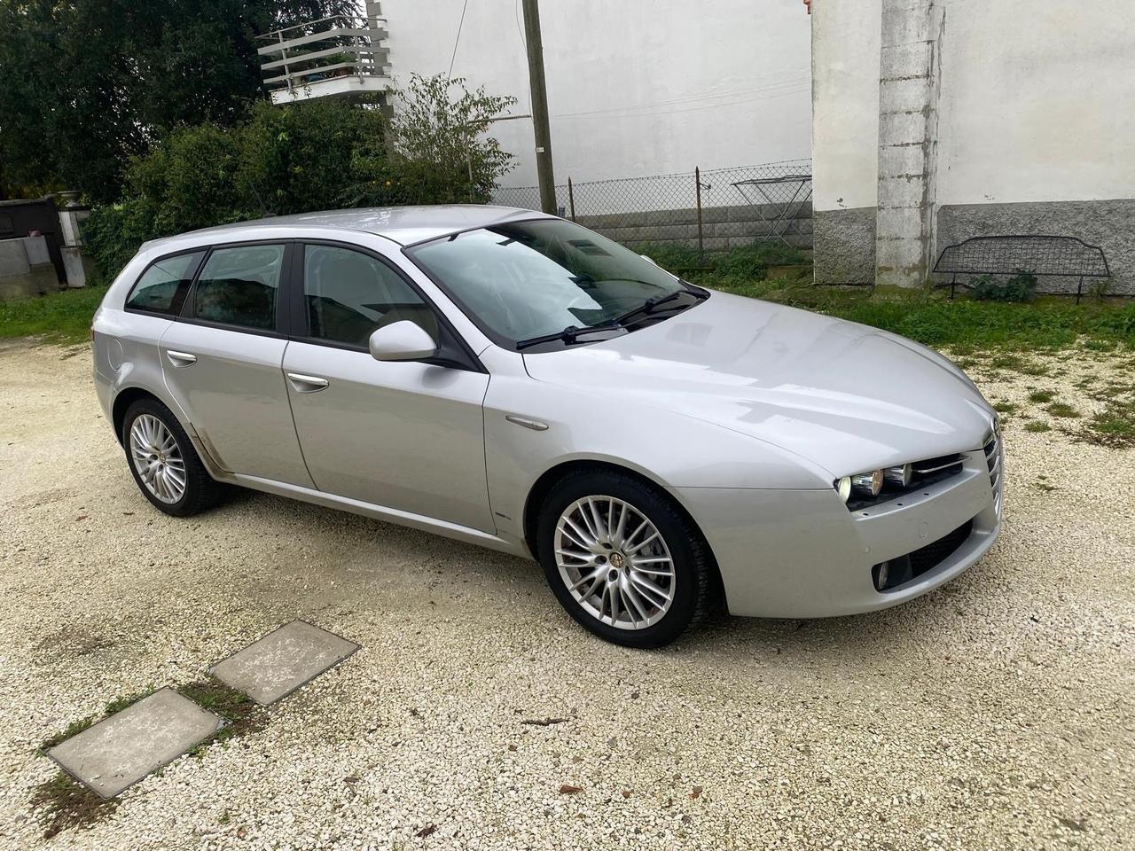 Alfa Romeo 159 1.9 JTDm 16V Sportwagon TI Q-Tronic