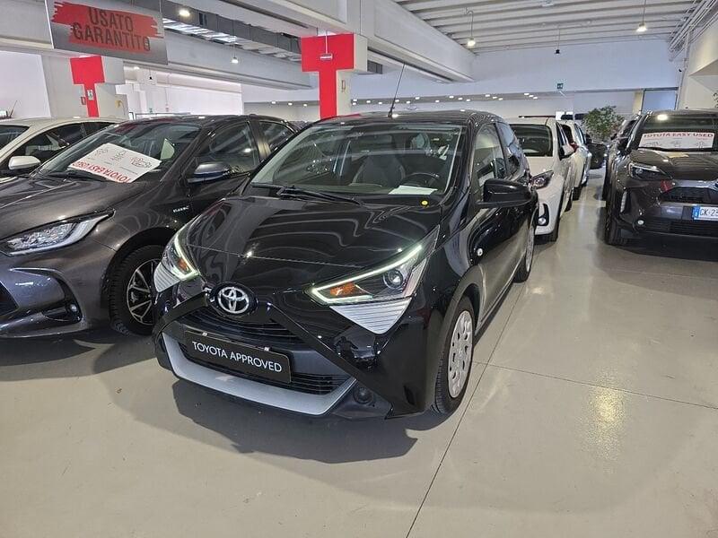 Toyota Aygo Aygo Connect 1.0 VVT-i 72 CV 5 porte x-play