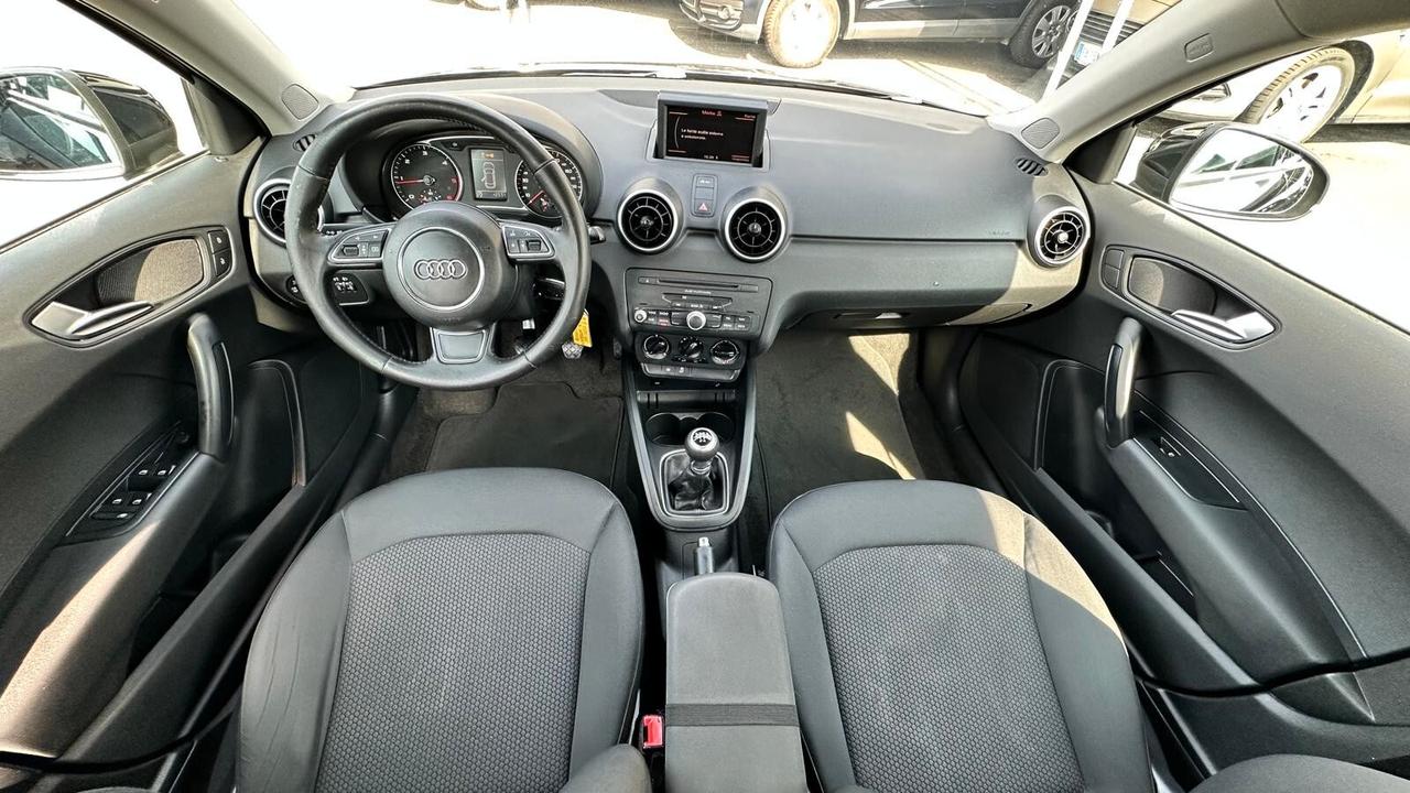 Audi A1 1.6 TDI Ambition KM CERTIFICATI-DISTRIBUZIONE COMPLETA APPENA ESEGUITA-NEOPATENTATI