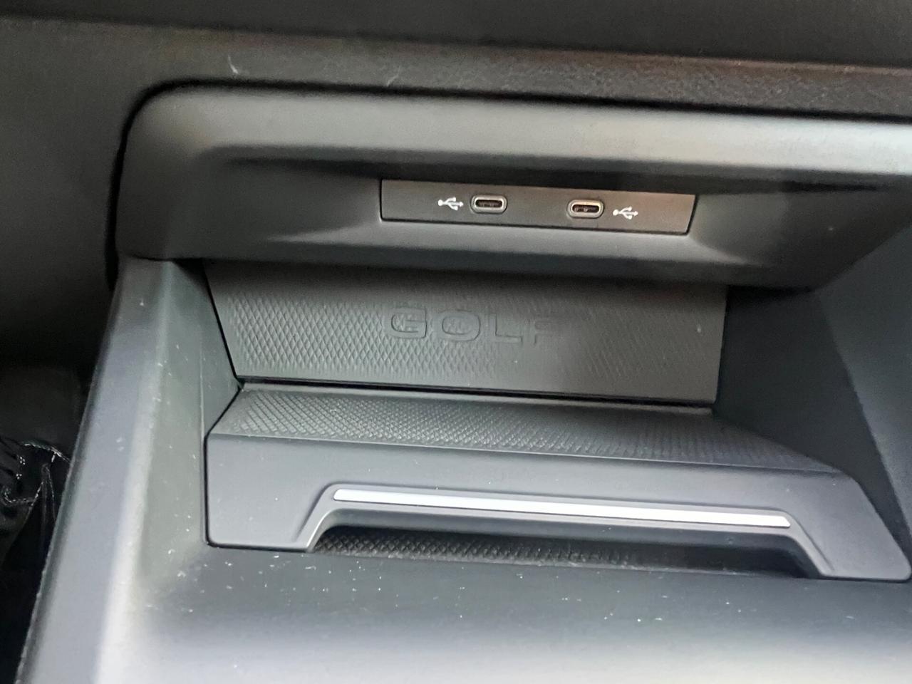 Volkswagen Golf VIII GTD 200cv dsg iQ Light FULL