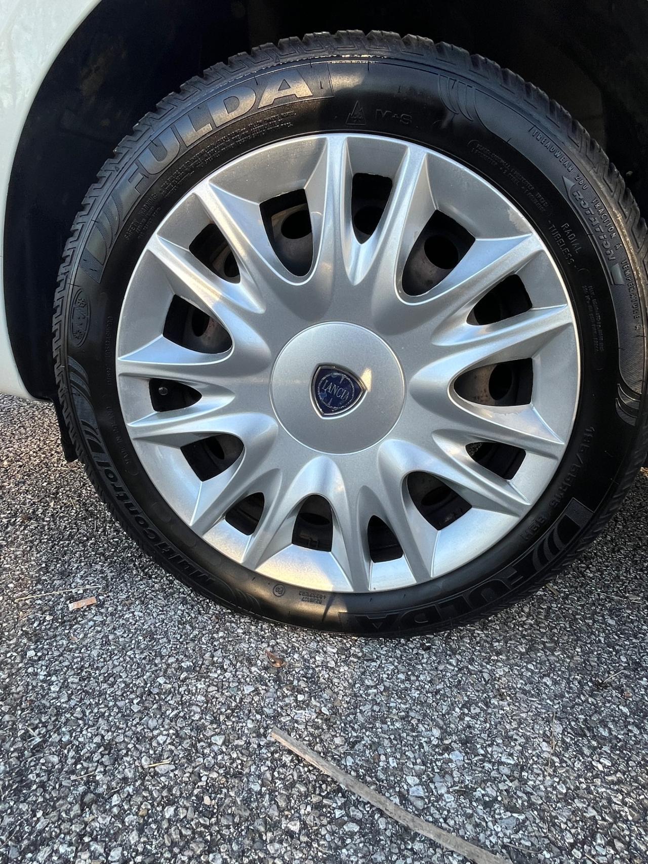 Lancia Ypsilon 1.2 69 CV Platinum