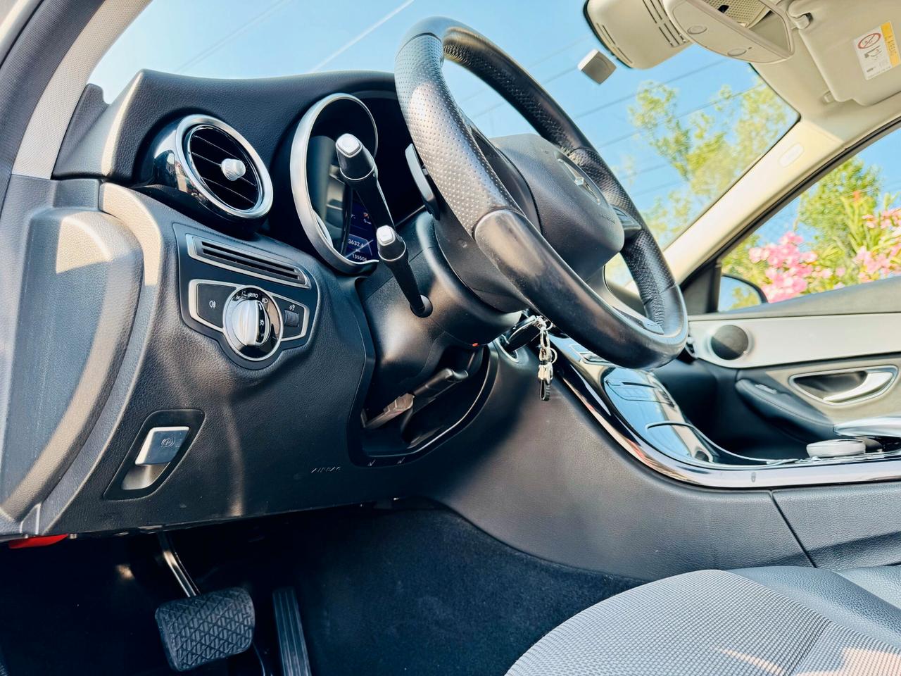 Mercedes-benz C 200 d Premium / LED / NAVI / Automatica