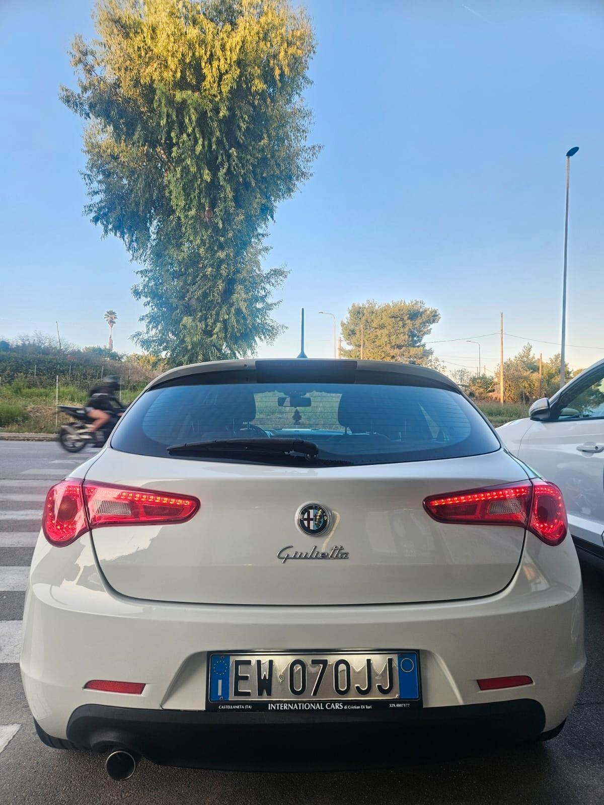 Alfa Romeo Giulietta 1.6 JTDM 105CV