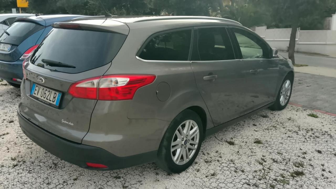 Ford Focus 1.6 120 CV GPL SW Titanium