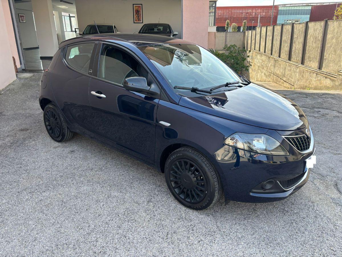 LANCIA Ypsilon 1.0 FireFly 5p.S&S Hybrid Silver 5Posti
