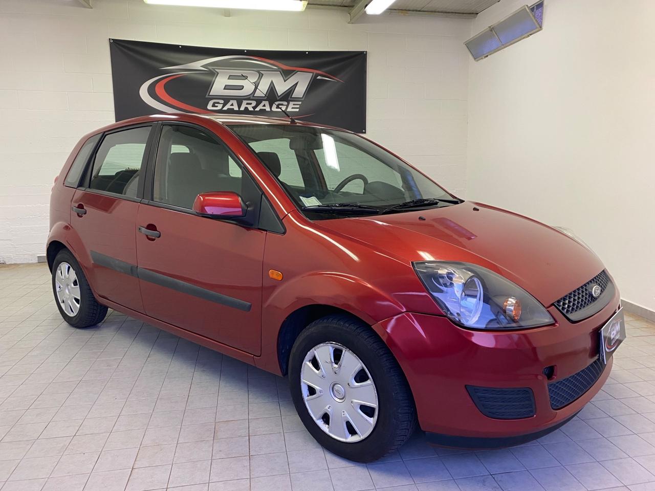 Ford Fiesta 1.4 16V 5p. Ghia