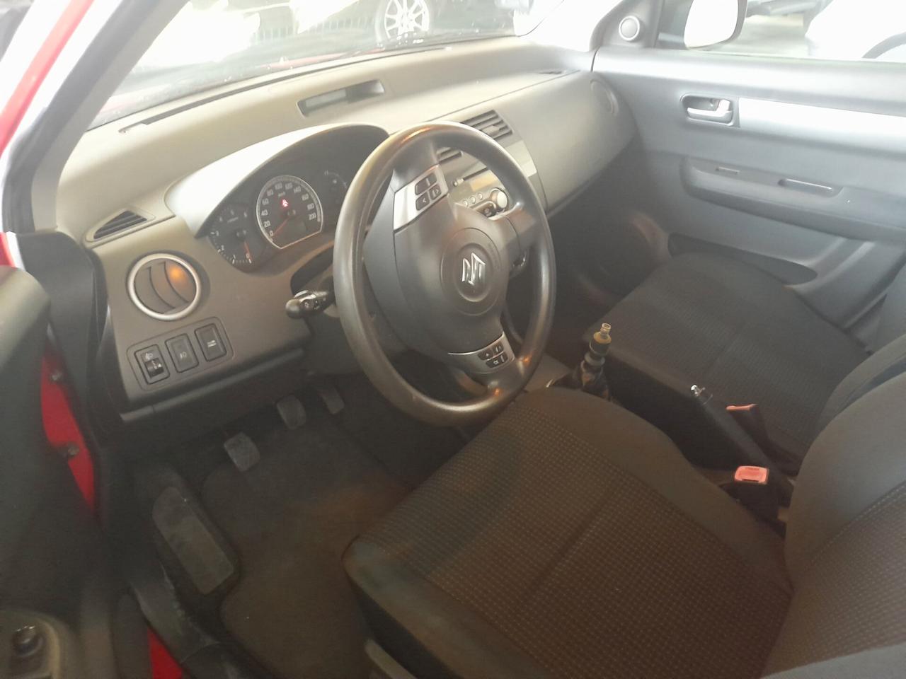 Suzuki Swift 1.3 DDiS 5p. GLX