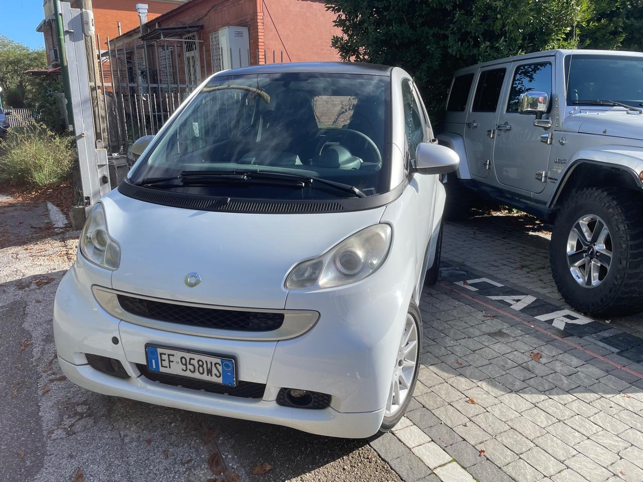 Smart ForTwo 1000 52 kW MHD coupé passion