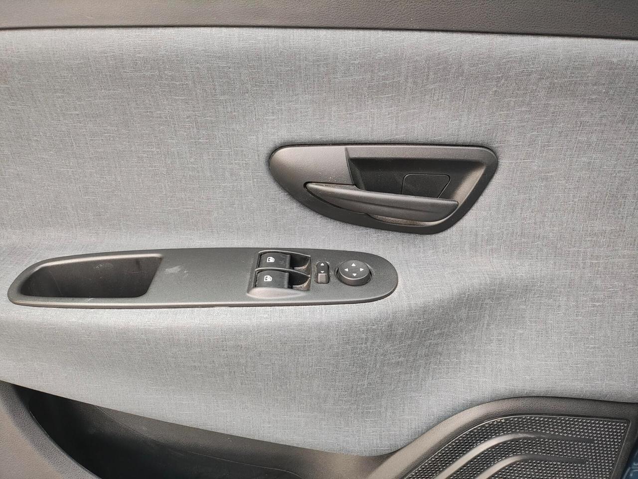 LANCIA YPSILON 1.0 HYBRID -2023