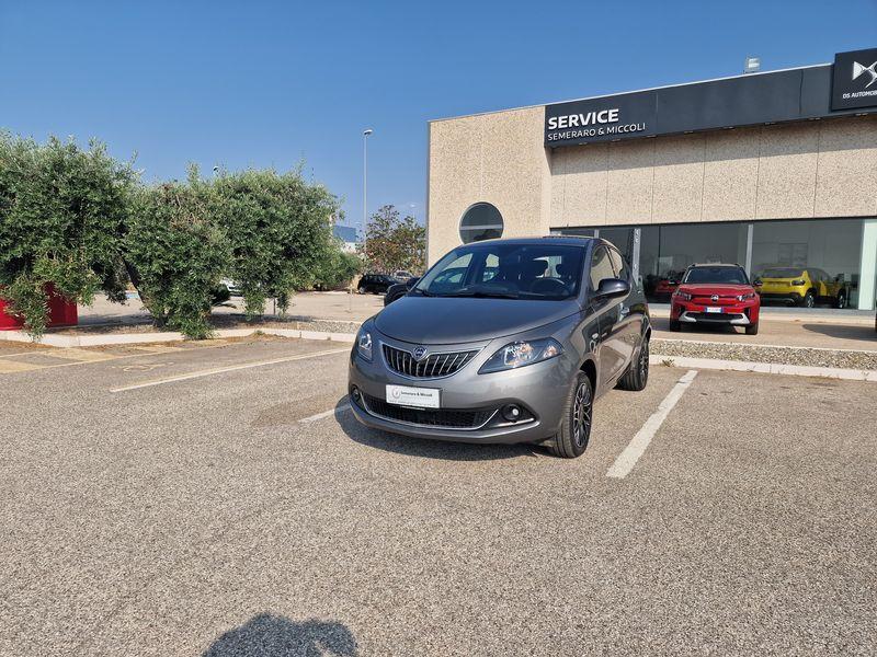 LANCIA Ypsilon 1.0 firefly hybrid Platino s&s 70cv