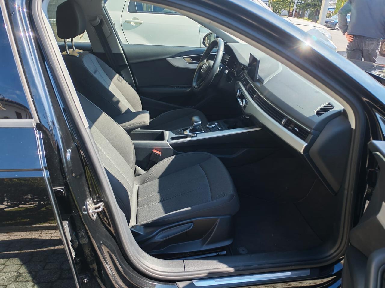 Audi A4 Avant 35 TDI S tronic Business Sport