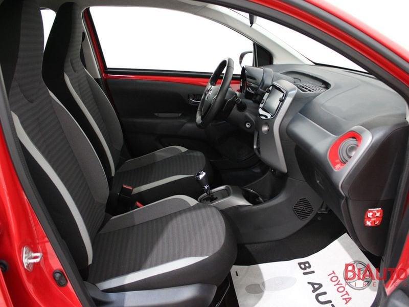 Toyota Aygo Aygo 5p 1.0 x-play m-mt 72cv