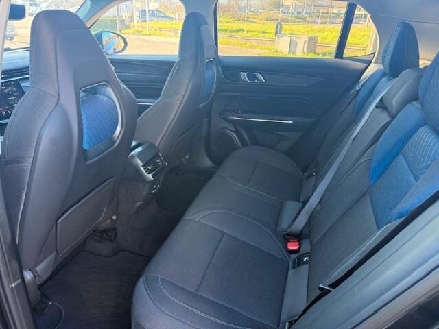 Lynk&co 01 iva esposta