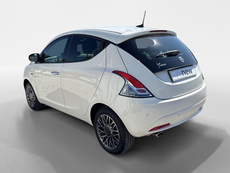 Lancia Ypsilon 1.2 69 CV 5 porte GPL Gold