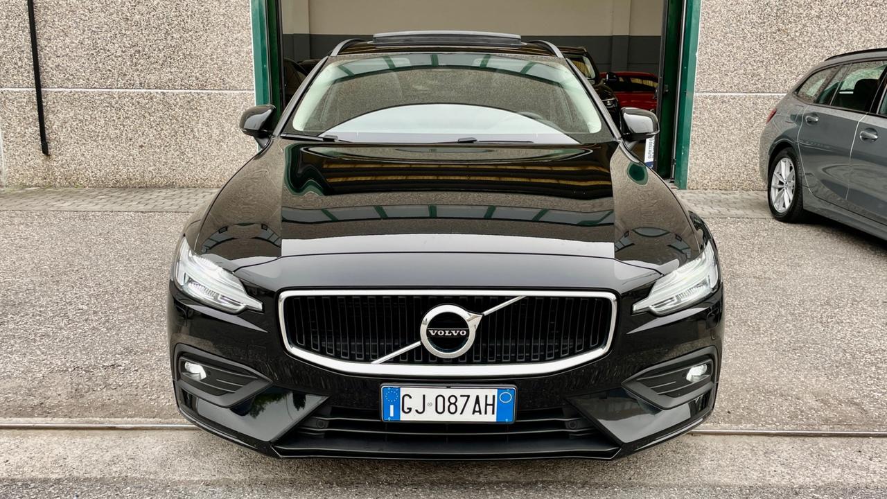 VOLVO V60 B4 2.0 GEARTRONIC MOMENTUM BUSINESS PRO 197CV - FULL LED, TETTO, SEDILI RISCALDABILI