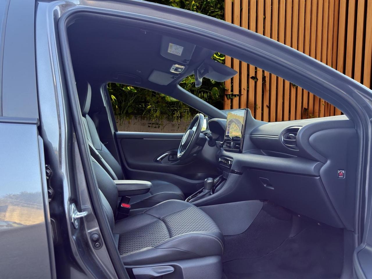 Toyota Yaris 1.5 92cv Hybrid 5 porte FULL MANIACALE