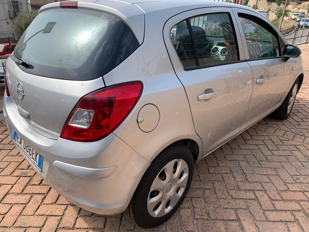 Opel Corsa 1.2 5 porte Enjoy