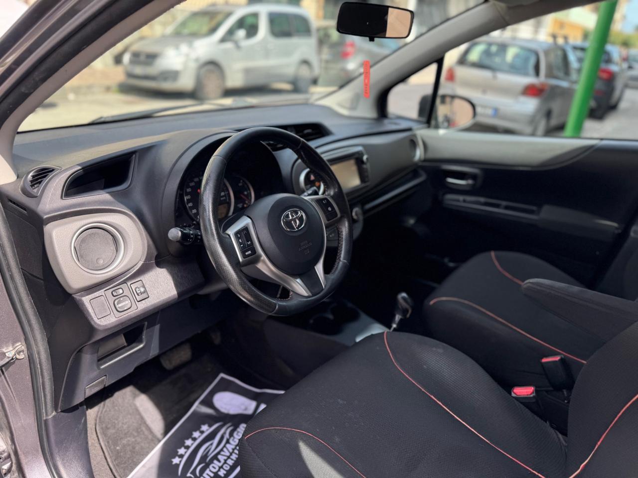Toyota Yaris 1.4 D-4D 5 porte Lounge AUTOMATICA