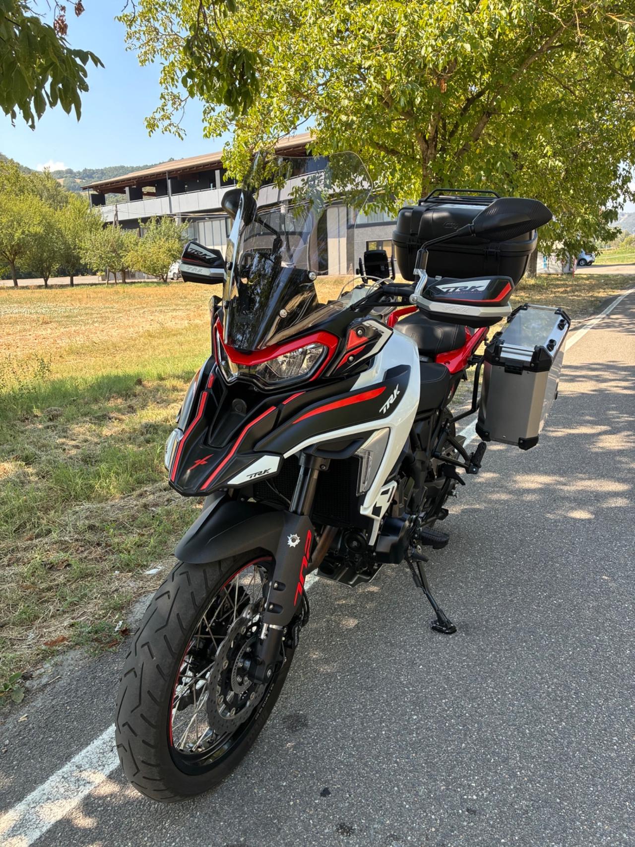 Benelli TRK 702 X