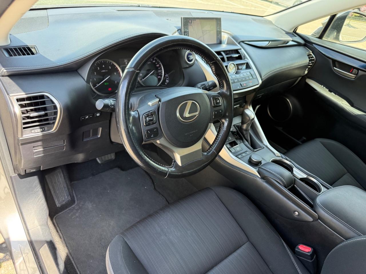 Lexus NX 300h Hybrid 197Cv*4WD*Automatic*Navi*Led*Pdc