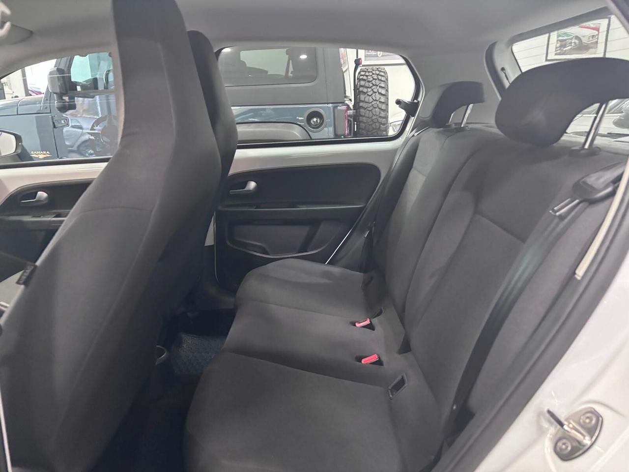 VOLKSWAGEN UP 1.0 TFSI METANO RETRO-CLIMA