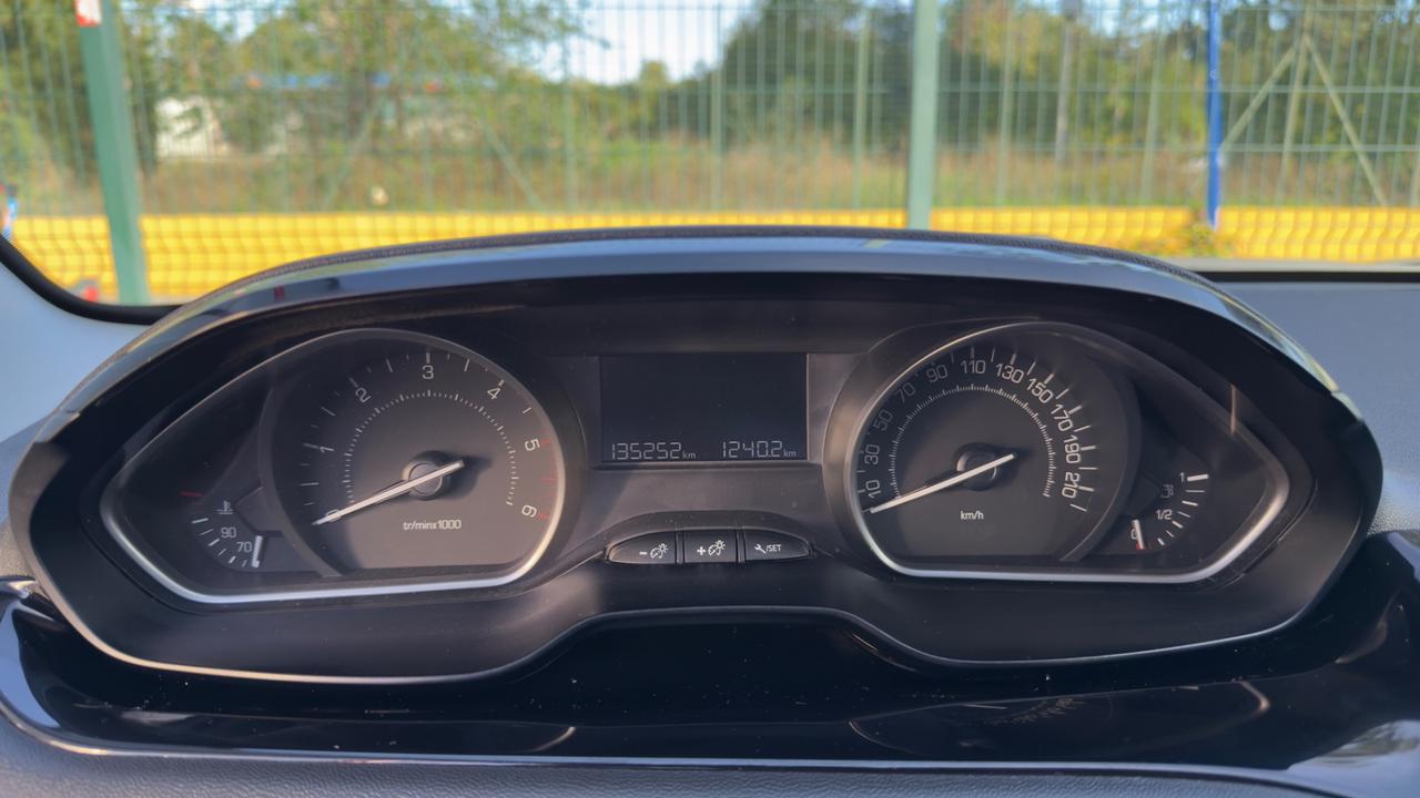 Peugeot 208 BlueHDi 75 5 porte Allure 2016