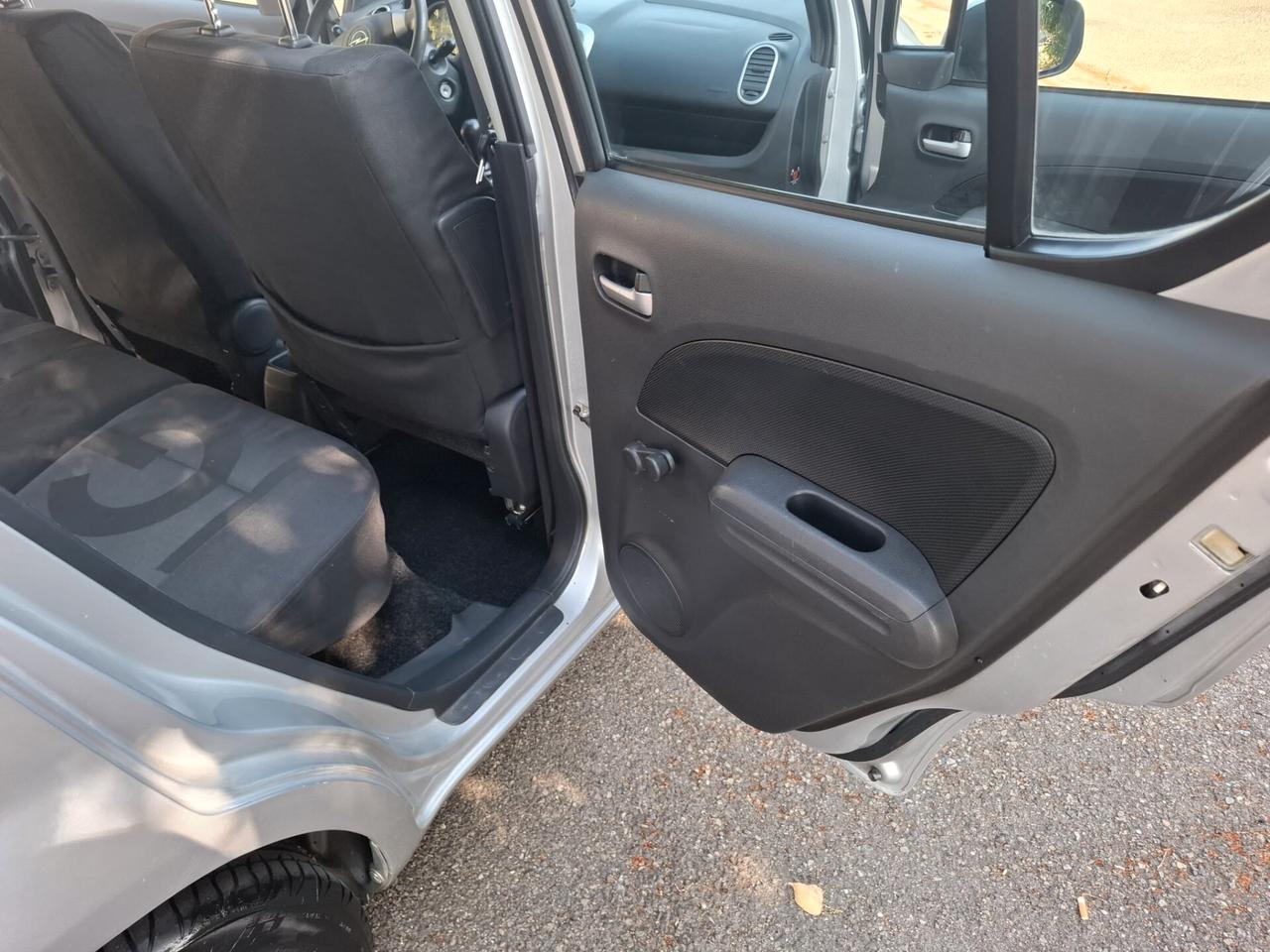 Opel Agila 1.2 SOLO 99.000 KM PER NEOPATENTATI