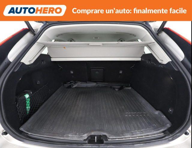 VOLVO XC60 B4 Geartronic Momentum Pro