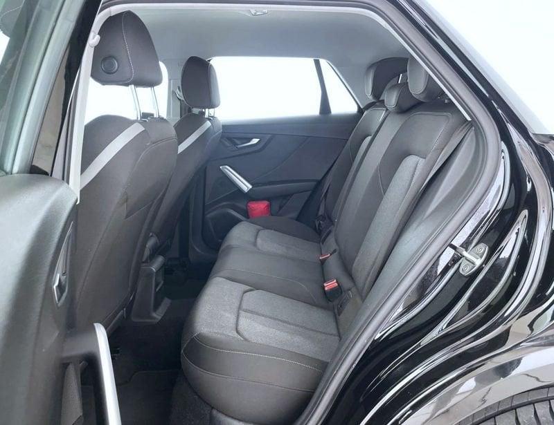 Audi Q2 1.6 30 TDI Identity Black S TRONIC