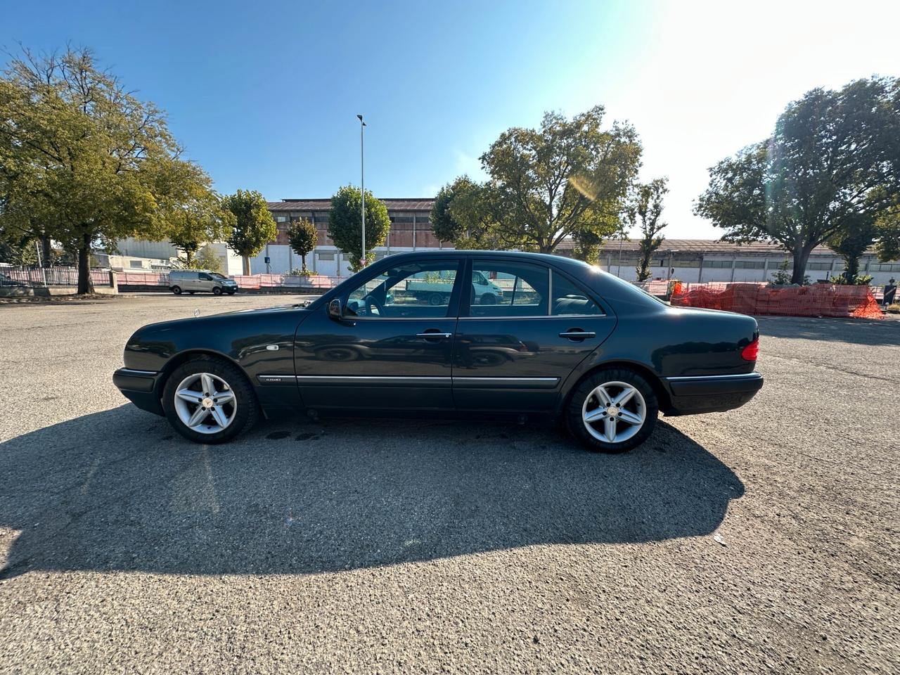Mercedes-benz E 200 Benzina/GPL cat Elegance