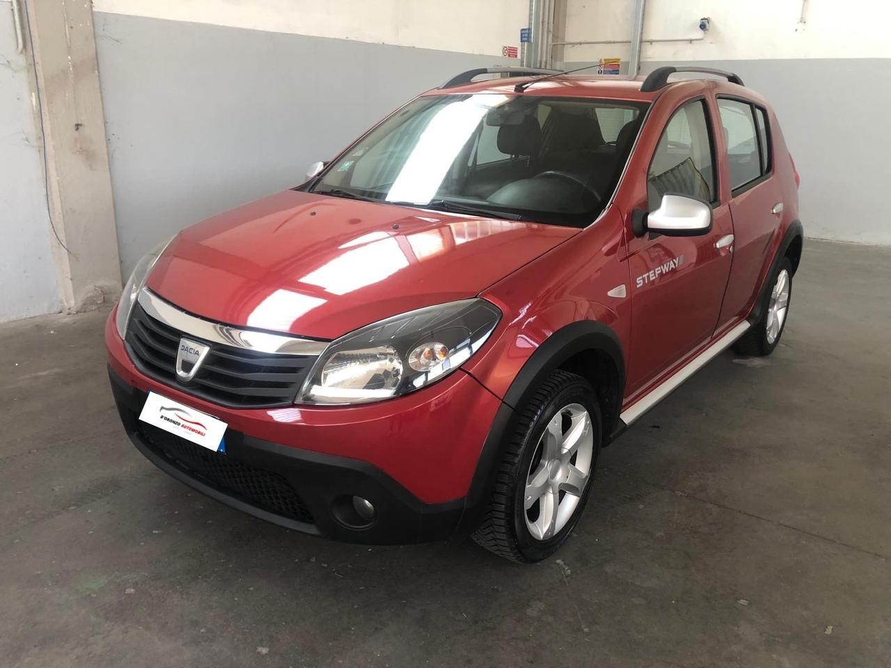 DACIA SANDERO STEPWAY 1.6 GPL-GARANZIA 12 MESI