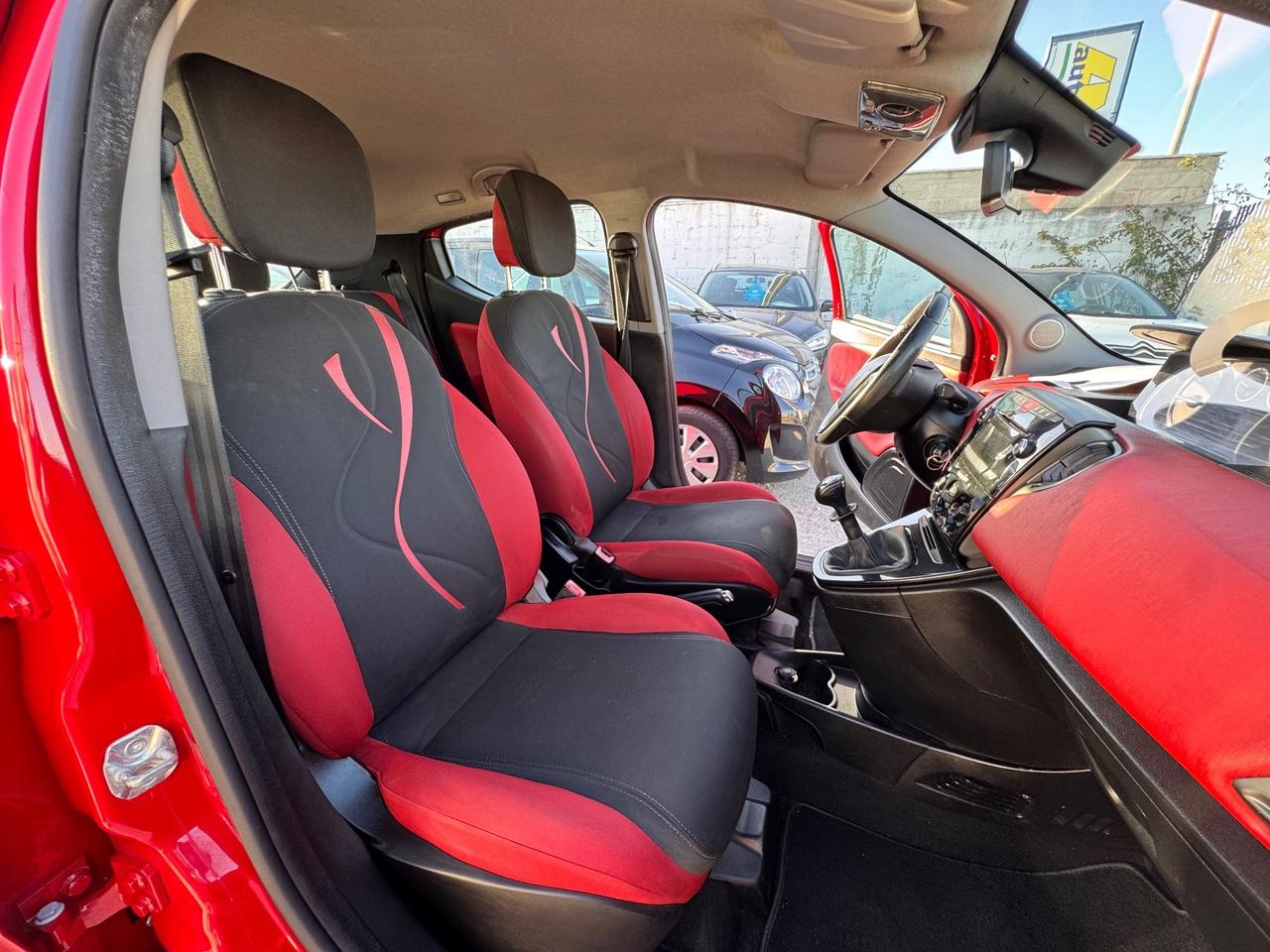 Lancia Ypsilon 1.2 69 CV 5 porte S&S Platinum