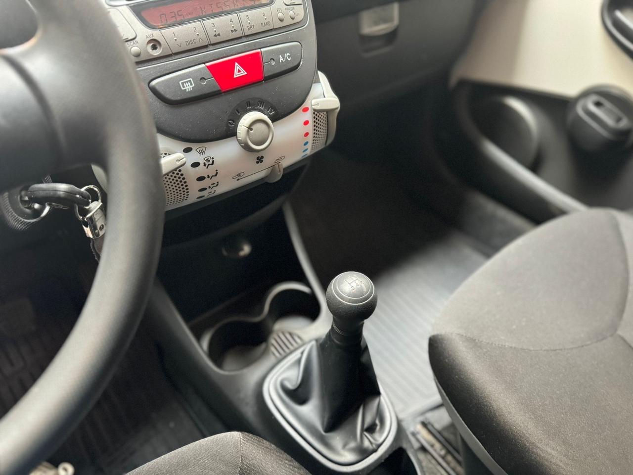 Toyota Aygo 1.0 12V VVT-i 5 porte Lounge Connect MMT