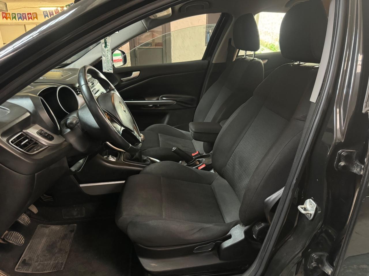 Alfa Romeo Giulietta 1.6 JTDm-2 105 CV Distinctive