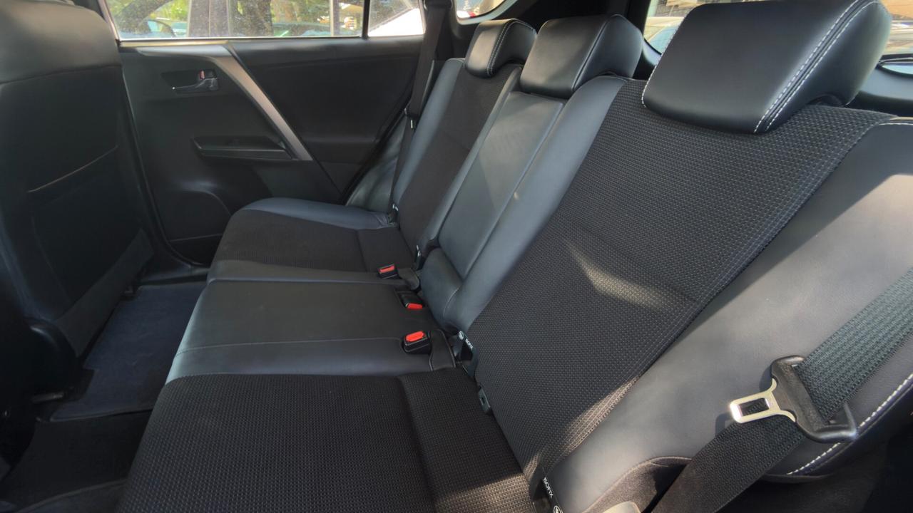 Toyota RAV 4 RAV4 2.2 D-CAT A/T 4WD Lounge