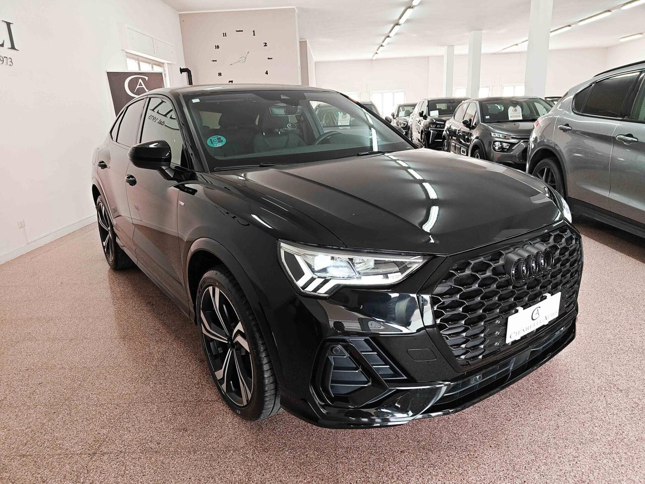 Audi Q3 SPB 35 TDI S tronic Identity Black S-Line