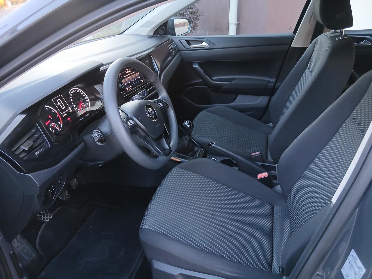 Volkswagen Polo 1.0 EVO 5p. Trendline BlueMotion tua a € 199 mese NEO PATENTATI