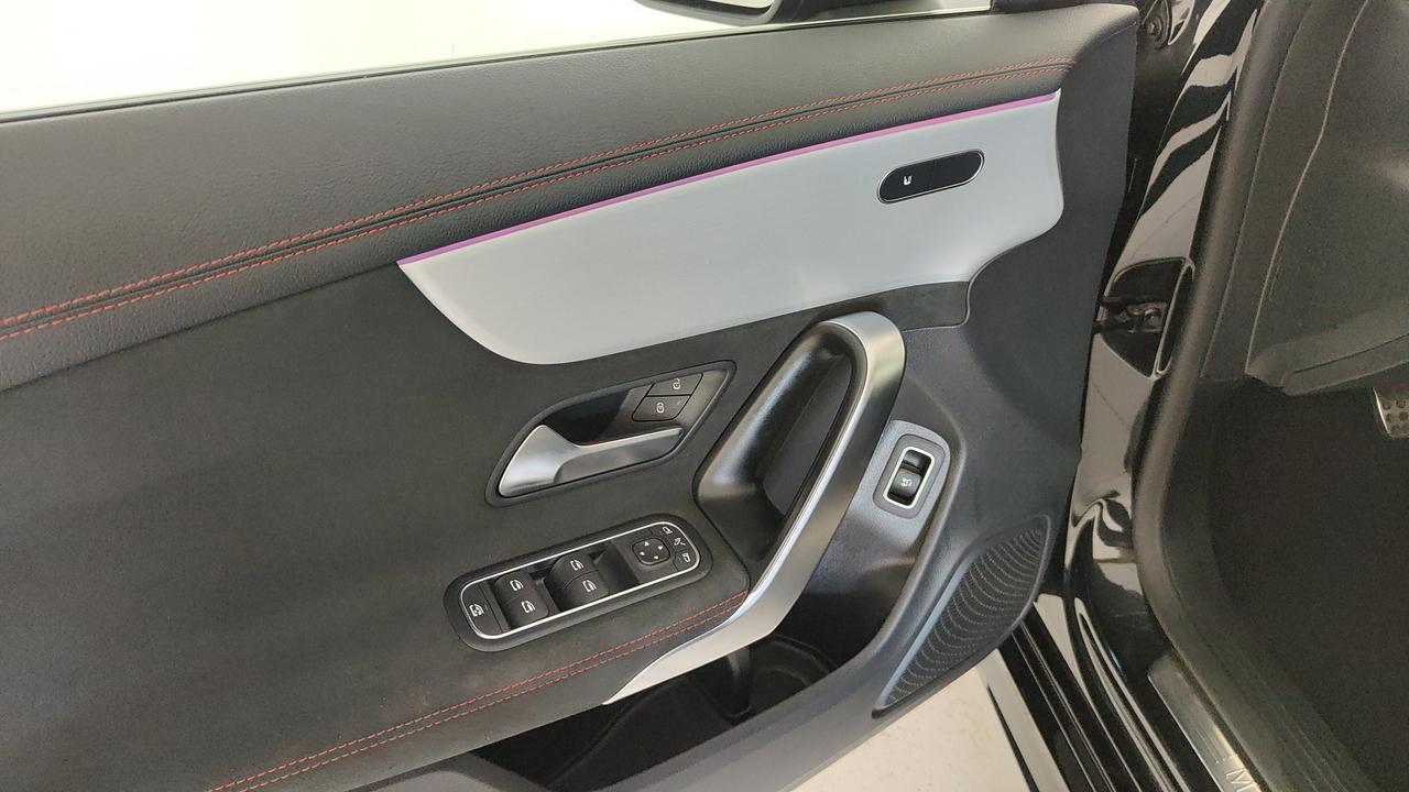 Mercedes-Benz CLA Shooting Brake 200 d AMG Line Advanced Plus auto