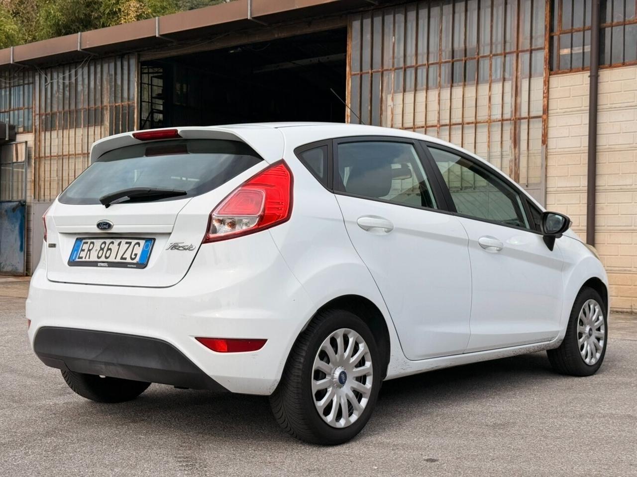 Ford Fiesta 1.5 TDCi 75CV 5 porte Titanium