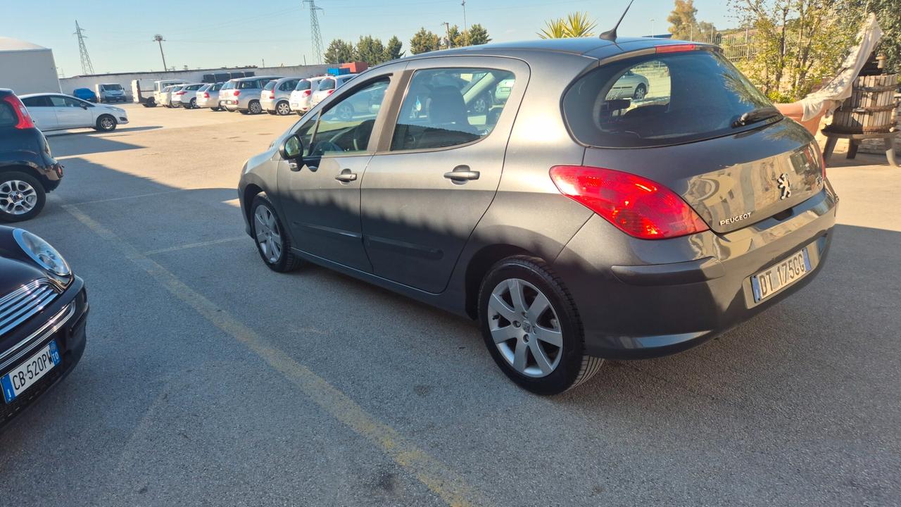 Peugeot 308 1.6 HDi 90CV 5p. Tecno