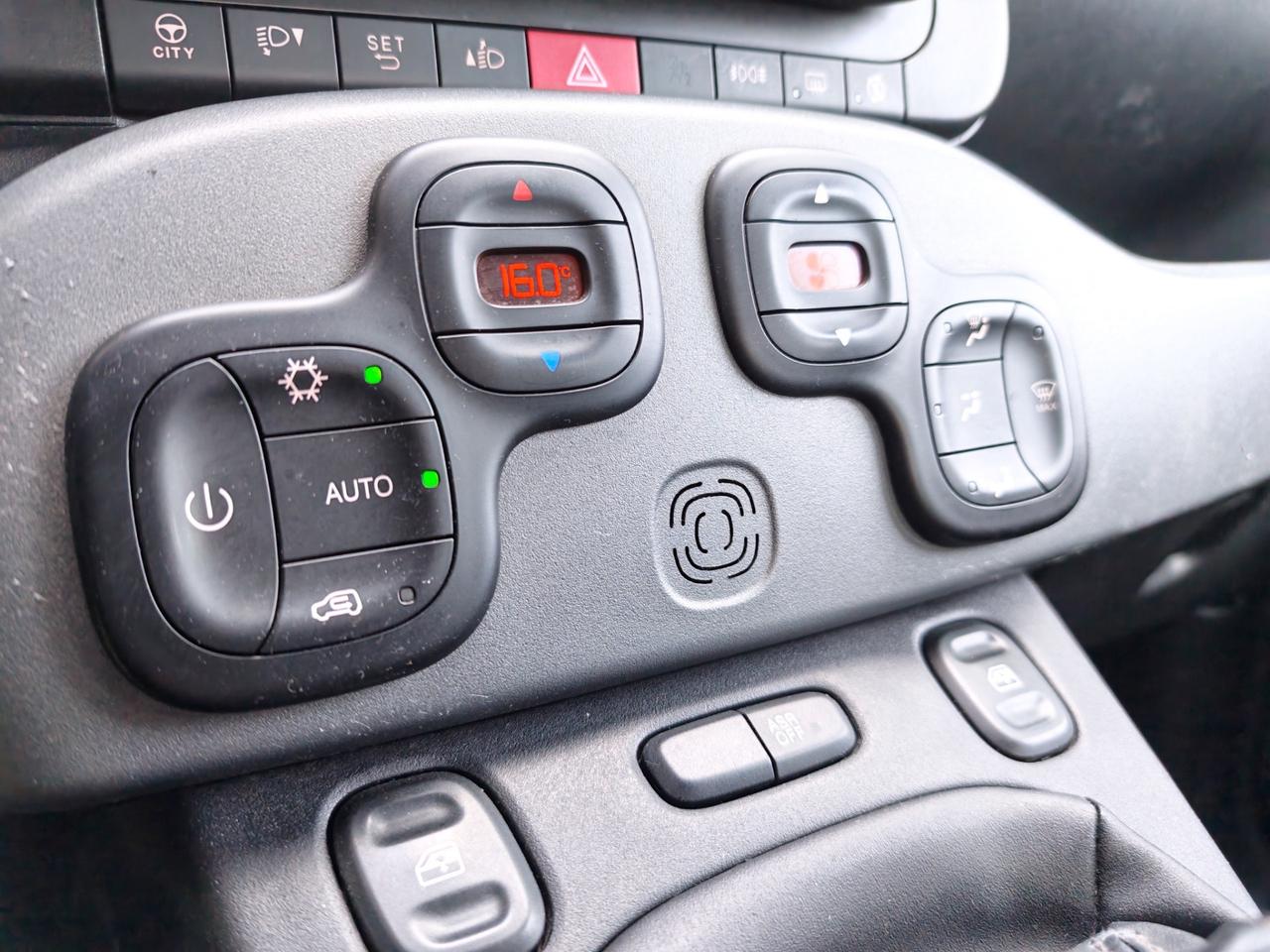 Fiat Panda Hybrid City Cross