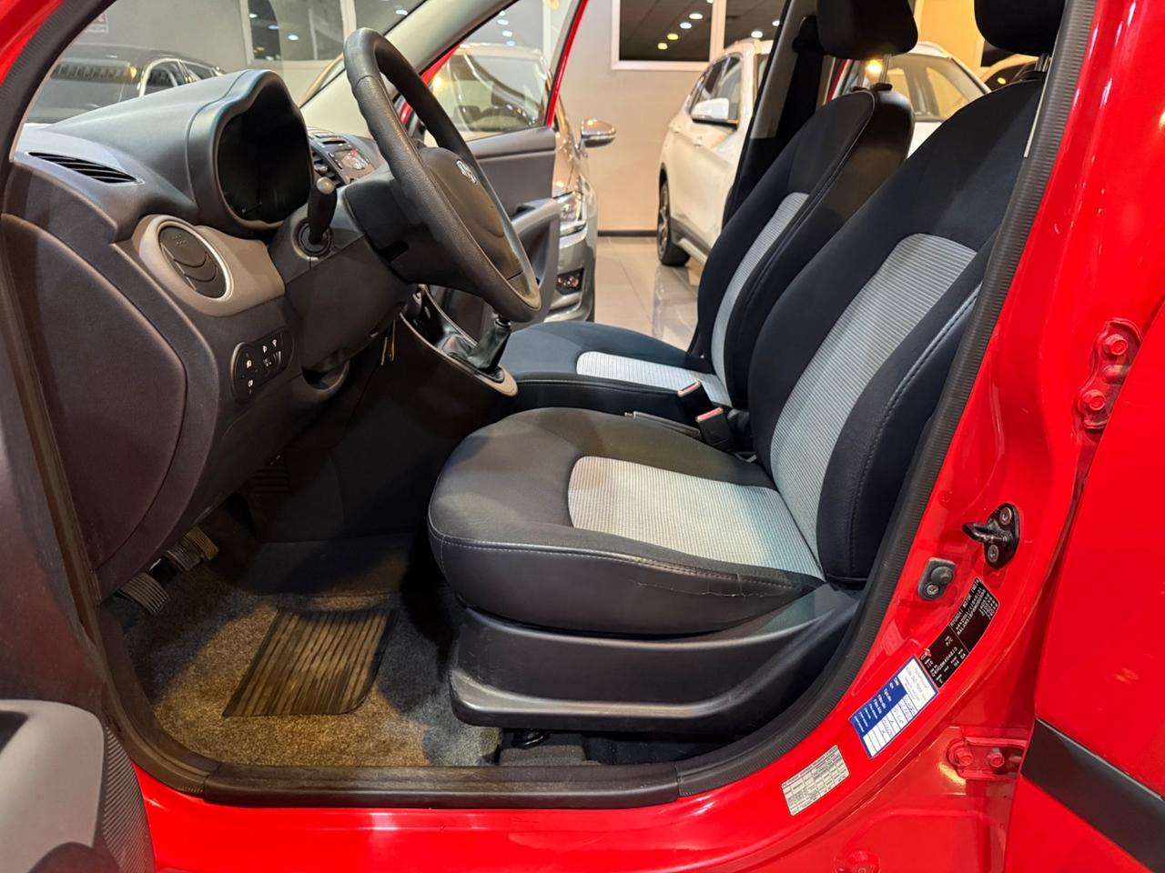 Hyundai i10 1.1 49.000 KM IMPECCABILE !