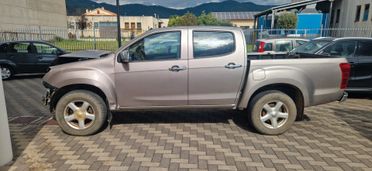 Isuzu D-Max 2.5 Crew Cab Solar Plus 4WD