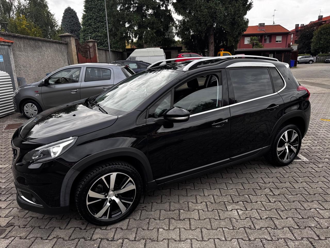 Peugeot 2008 BlueHDi 100 neopatentati euro 6b