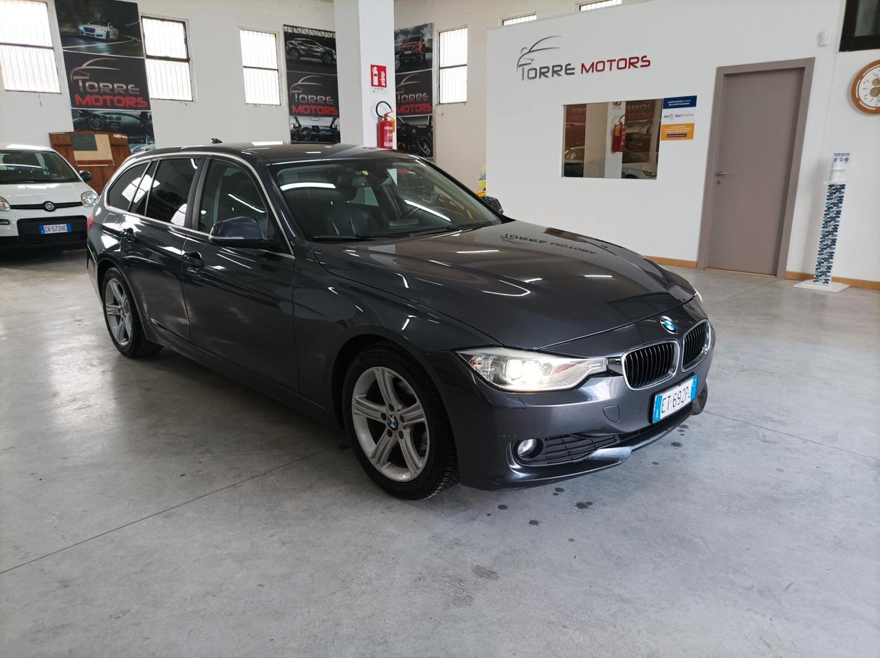 Bmw 318d Touring Luxury 143 CV - 2014