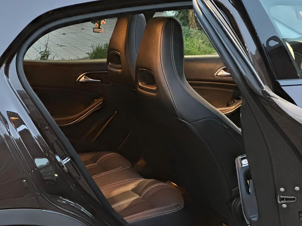 Mercedes-benz GLA 200 d Automatic Premium